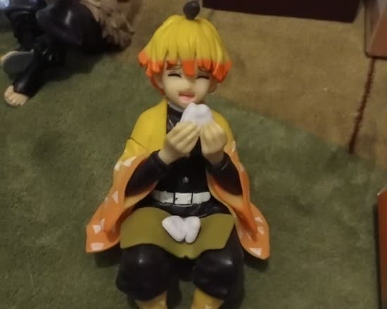 Zenitsu figura
